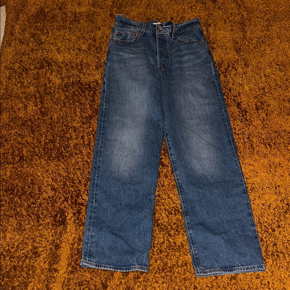 Levi's Classic Blue Ankle Jeans